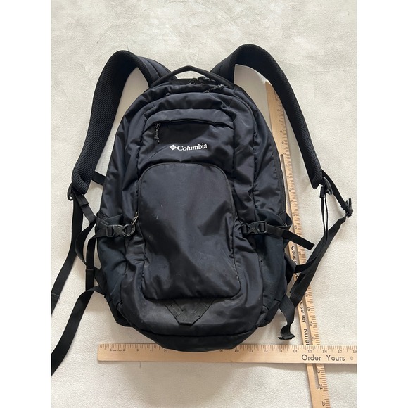 Columbia Sportswear Black Backpack Unisex Daypack XU1678 1951531 Hiking Travel - Picture 2 of 13